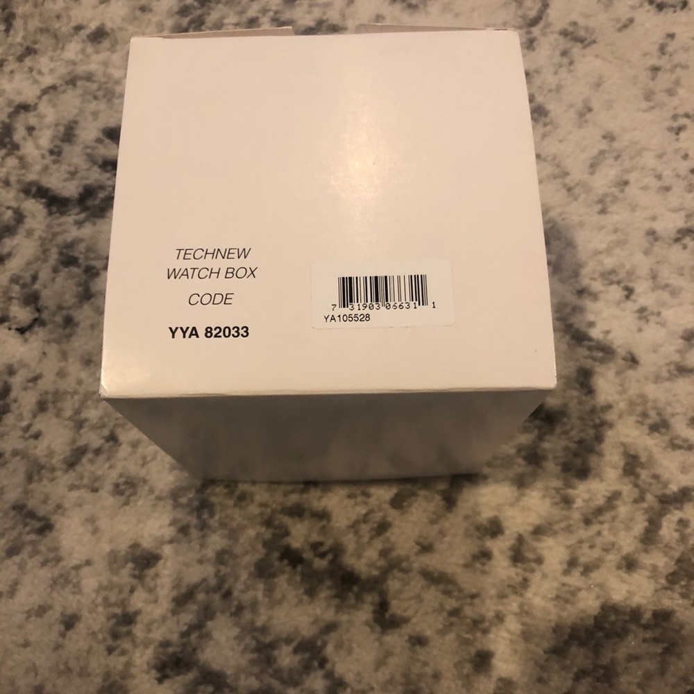 NWT- Gucci Watch - Picture 9 of 9